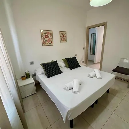 Hector House Apartamento *