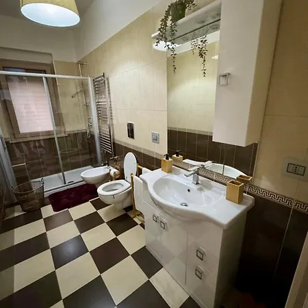 Hector House Apartamento *
